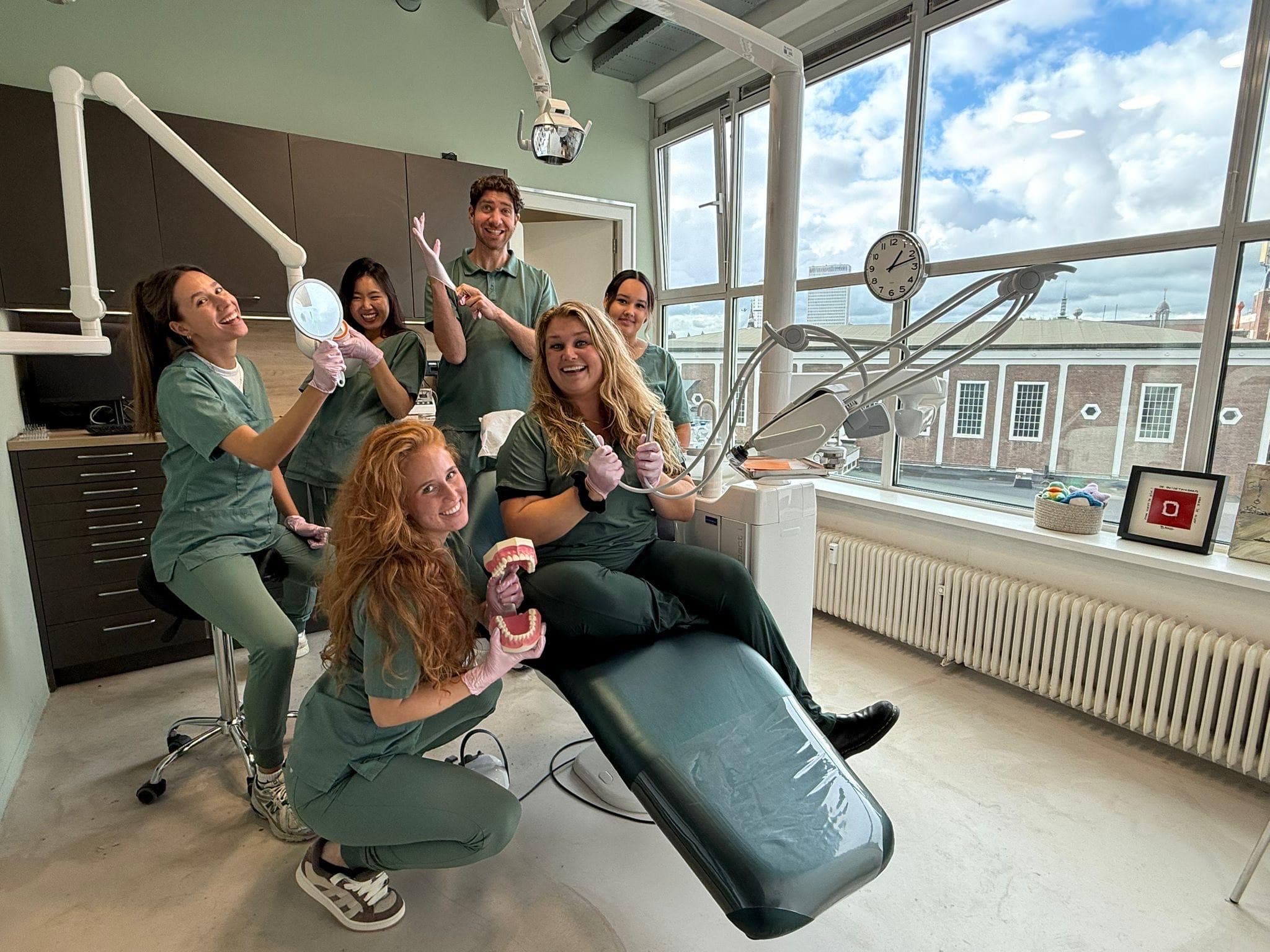 Team Kleinjan in de behandelkamer